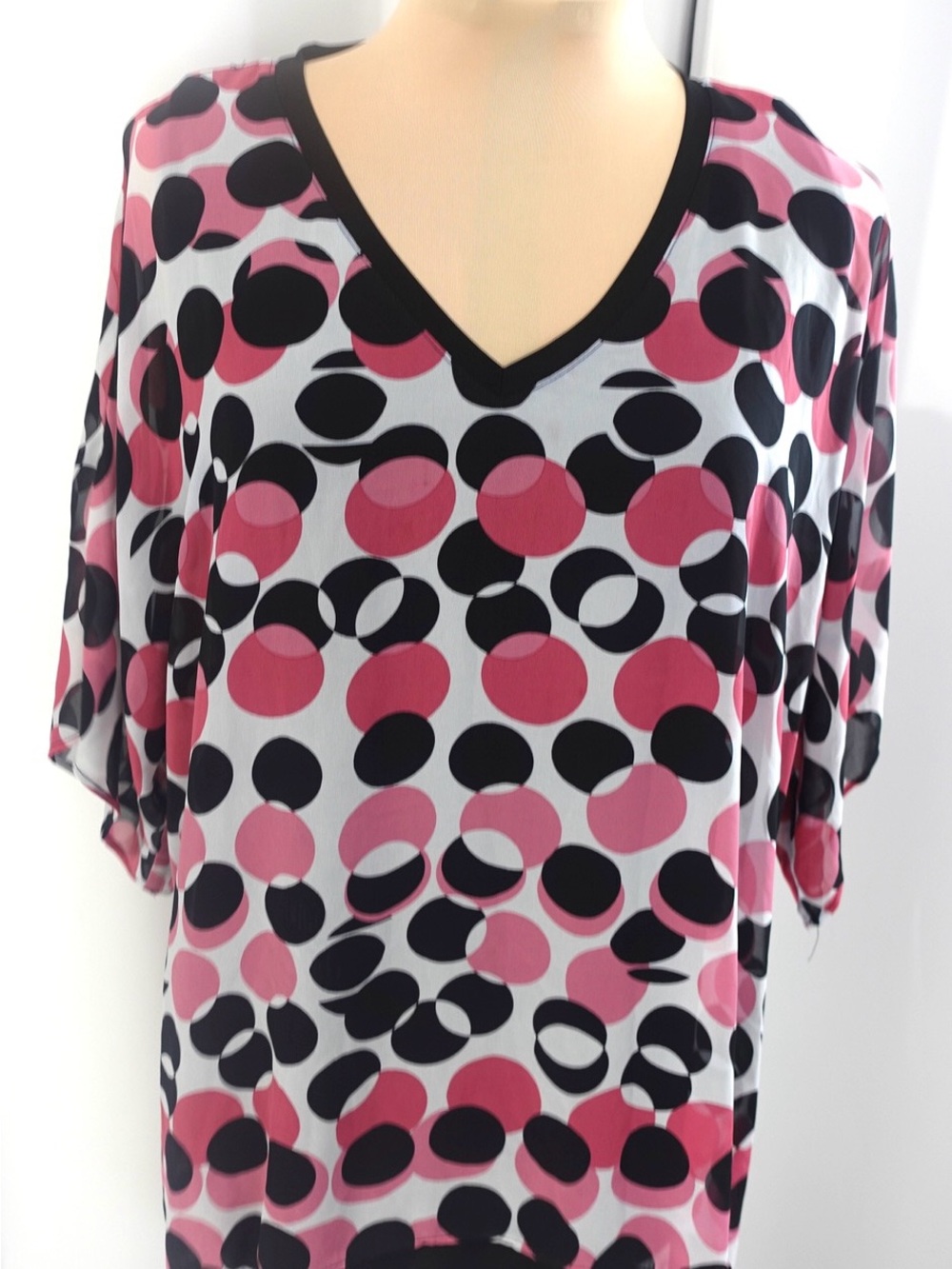 Women’s Pink Dot V-Neck Top - Unbranded